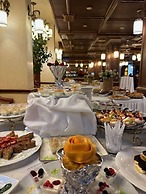 Dinasty Hotel