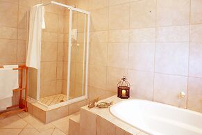 Milkwood Lodge - Hermanus