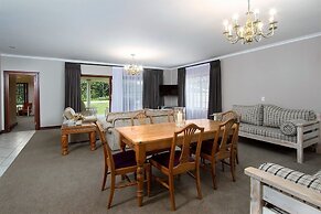 Milkwood Lodge - Hermanus