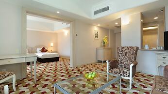Berjaya Waterfront Hotel