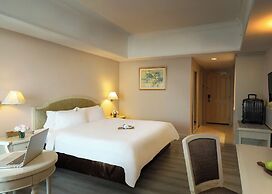 Berjaya Waterfront Hotel