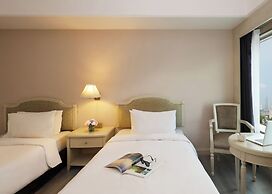 Berjaya Waterfront Hotel