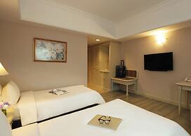 Berjaya Waterfront Hotel
