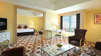 Berjaya Waterfront Hotel