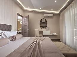 Koukounaria Hotel & Suites