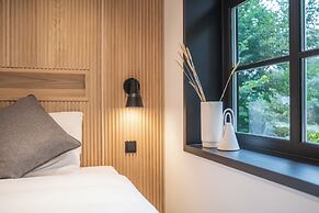 blooming Hotel