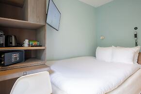 blooming Hotel