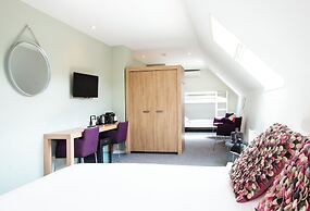 blooming Hotel