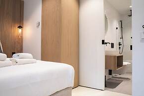 blooming Hotel