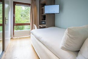 blooming Hotel