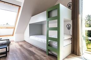 blooming Hotel