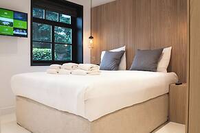 blooming Hotel