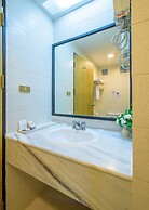 Golden Beach Cha-Am Hotel