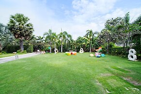 Golden Beach Cha-Am Hotel