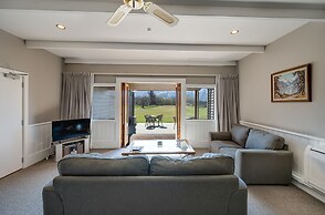 Manata Lodge