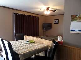 Riverside Motel