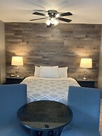 Riverside Motel