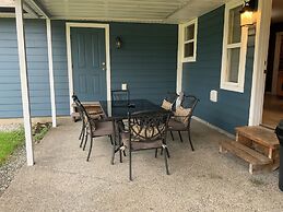 Riverside Motel