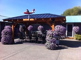 Riverside Motel