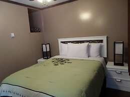 Riverside Motel