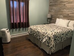 Riverside Motel