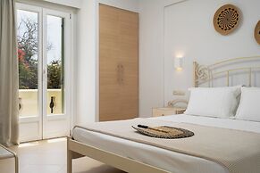 Finikas Hotel