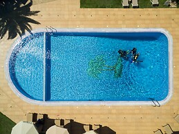 Finikas Hotel