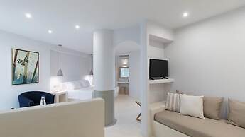 Finikas Hotel