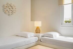 Finikas Hotel