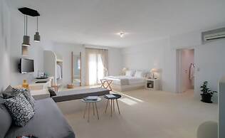 Finikas Hotel