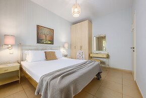 Finikas Hotel
