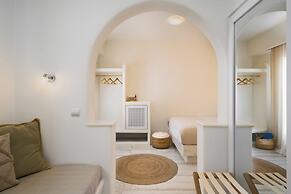 Finikas Hotel