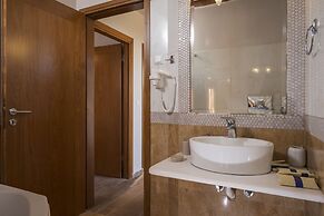 Athina Luxury Villas