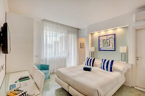 Sorrento Apartments