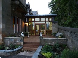 Cumberland Hotel