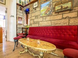 Cumberland Hotel