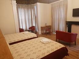 Cumberland Hotel