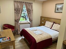 Cumberland Hotel