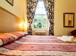 Cumberland Hotel