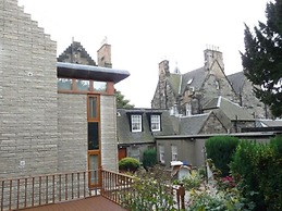 Cumberland Hotel