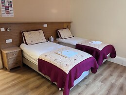 Cumberland Hotel