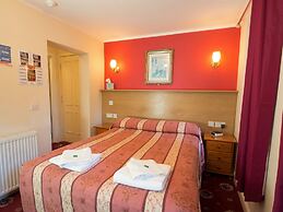 Cumberland Hotel