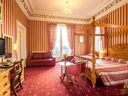 Cumberland Hotel