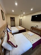 Cumberland Hotel
