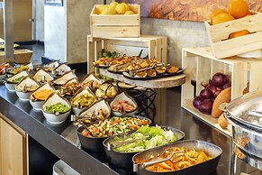 Ramon Suites Hotel