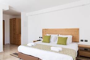 Ramon Suites Hotel