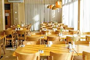 Ramon Suites Hotel
