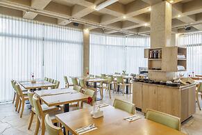 Ramon Suites Hotel