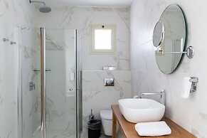Ramon Suites Hotel