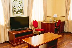 Korona Hotel